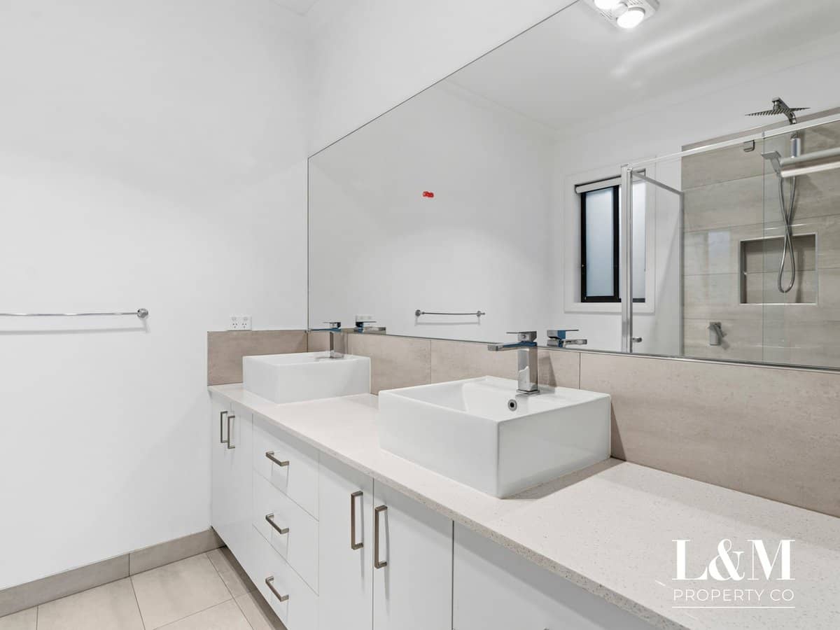 19 Straw Flower Circuit, GREENVALE - Thumbnail 5