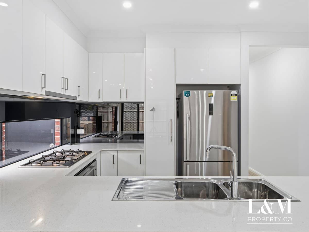 19 Straw Flower Circuit, GREENVALE - Thumbnail 8