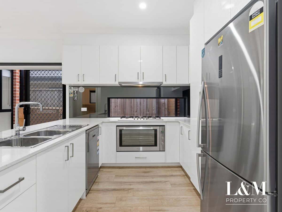 19 Straw Flower Circuit, GREENVALE - Thumbnail 9