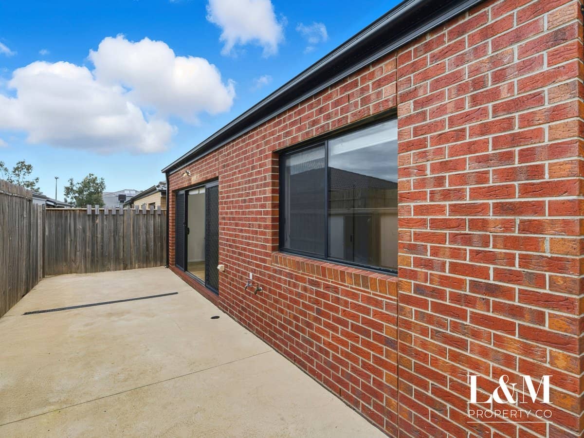 19 Straw Flower Circuit, GREENVALE - Thumbnail 15