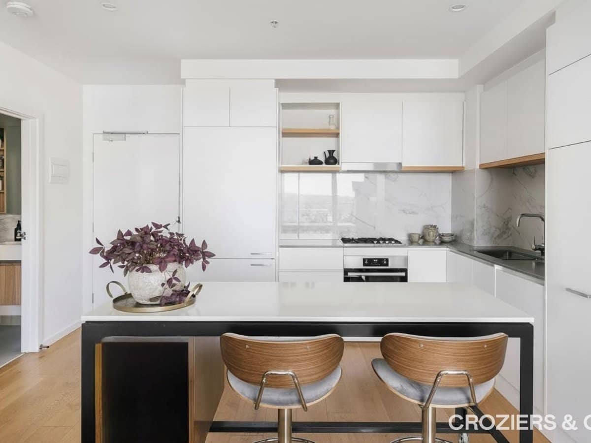 35 Plenty Road, PRESTON - Thumbnail 3