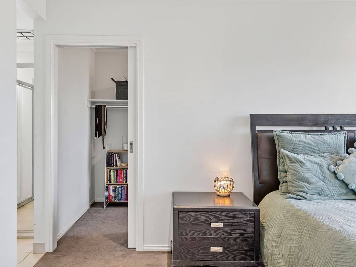 4 Auden Lane, FRASER RISE - Thumbnail 10