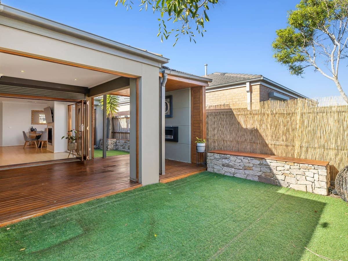 4 Auden Lane, FRASER RISE - Thumbnail 20