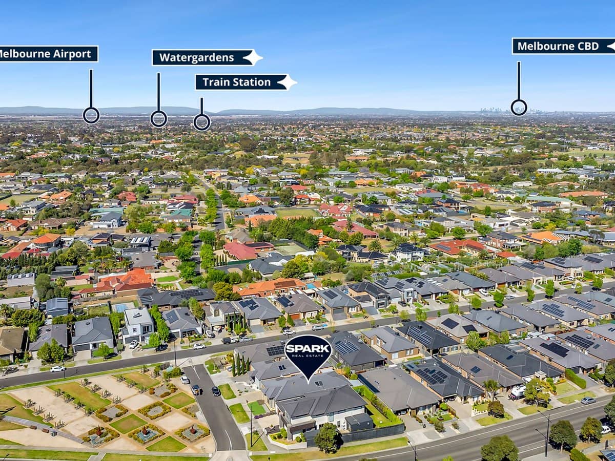 4 Auden Lane, FRASER RISE - Thumbnail 22