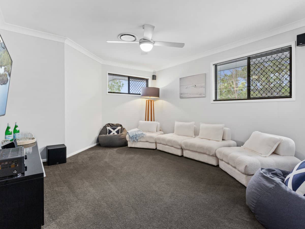 16-18 Seascape Court, TALLAI - Thumbnail 11