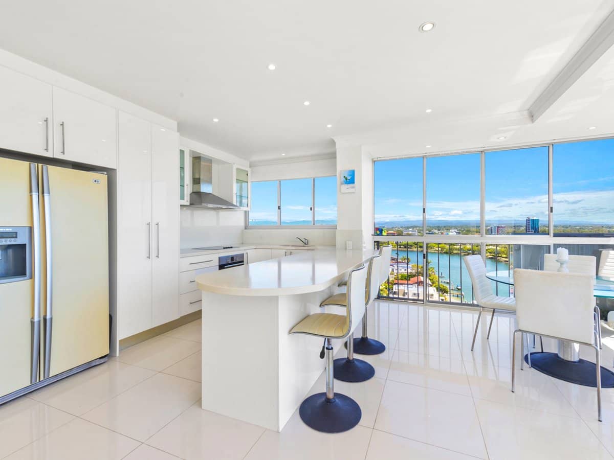 30 Watson Esplanade, SURFERS PARADISE - Thumbnail 12