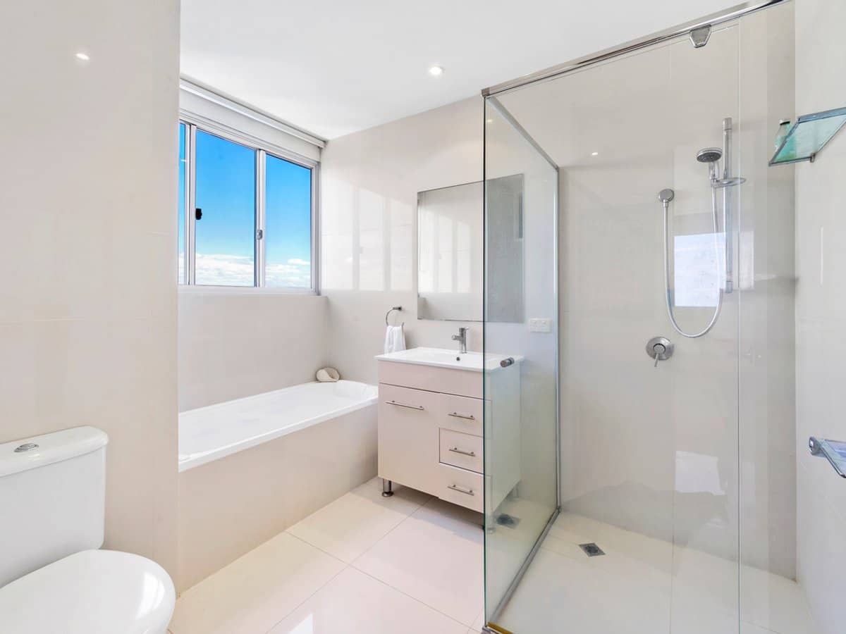 30 Watson Esplanade, SURFERS PARADISE - Thumbnail 17