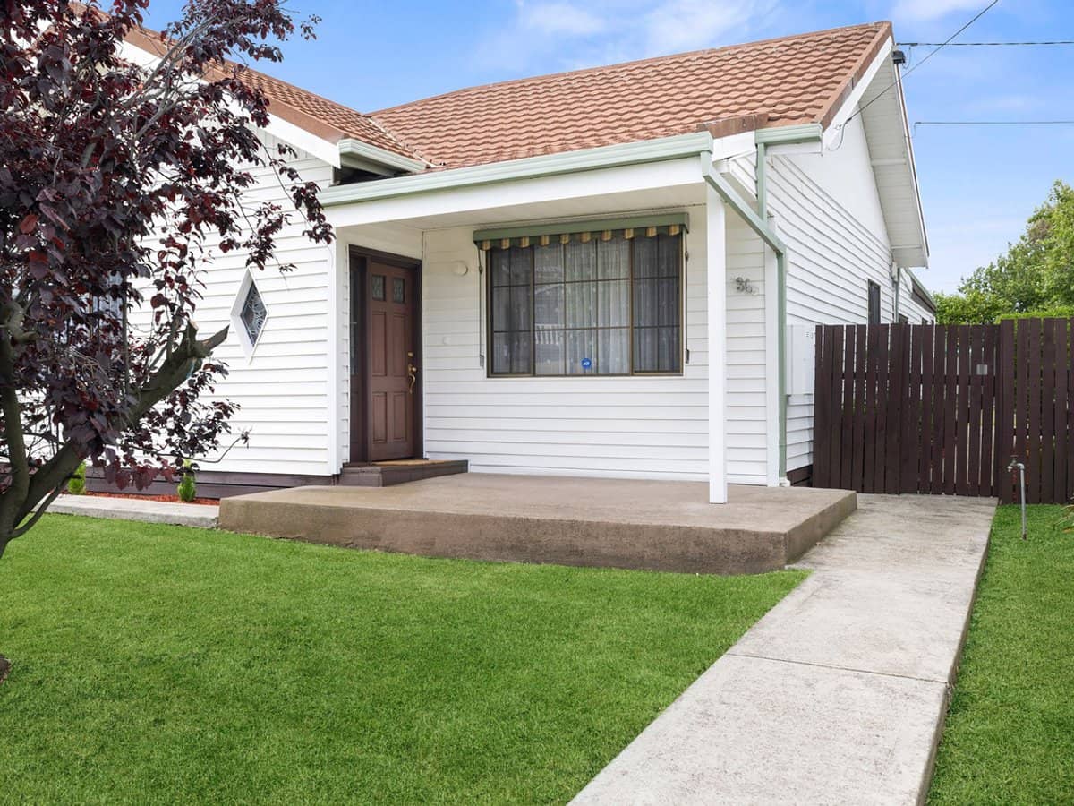 36 Cornwall Road, SUNSHINE - Thumbnail 2