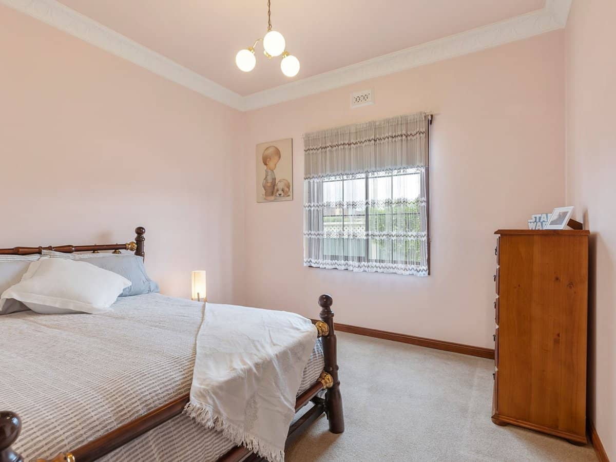 36 Cornwall Road, SUNSHINE - Thumbnail 11