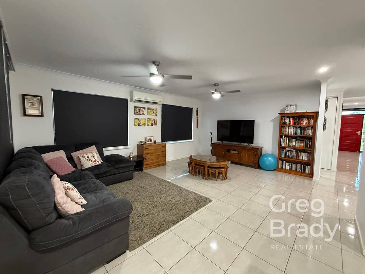 11 Hook Court, SARINA - Thumbnail 8