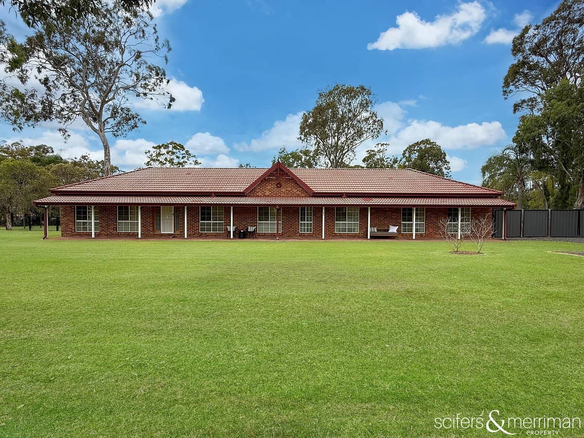 20 County Close, MEDOWIE - Thumbnail 1