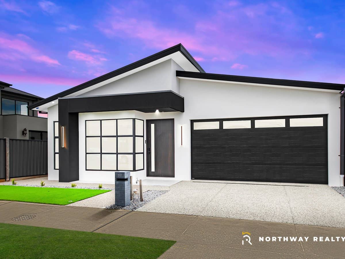 38 Salsola Road, MICKLEHAM - Thumbnail 1