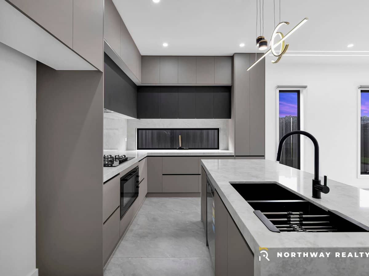 38 Salsola Road, MICKLEHAM - Thumbnail 6