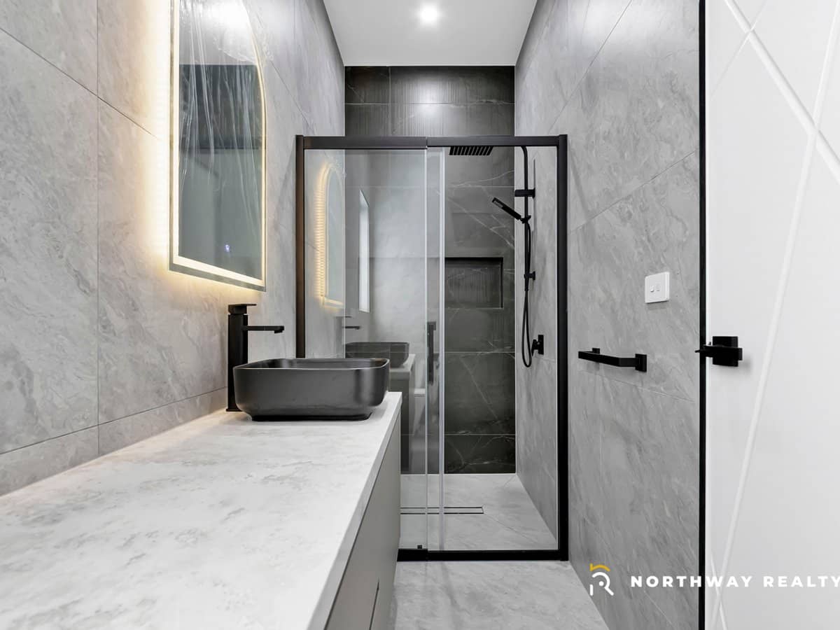 38 Salsola Road, MICKLEHAM - Thumbnail 14