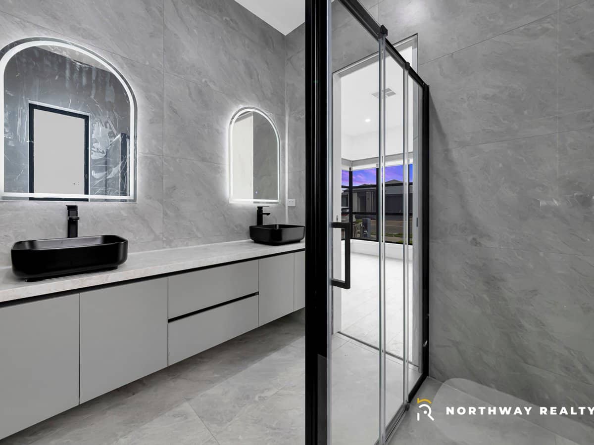 38 Salsola Road, MICKLEHAM - Thumbnail 16