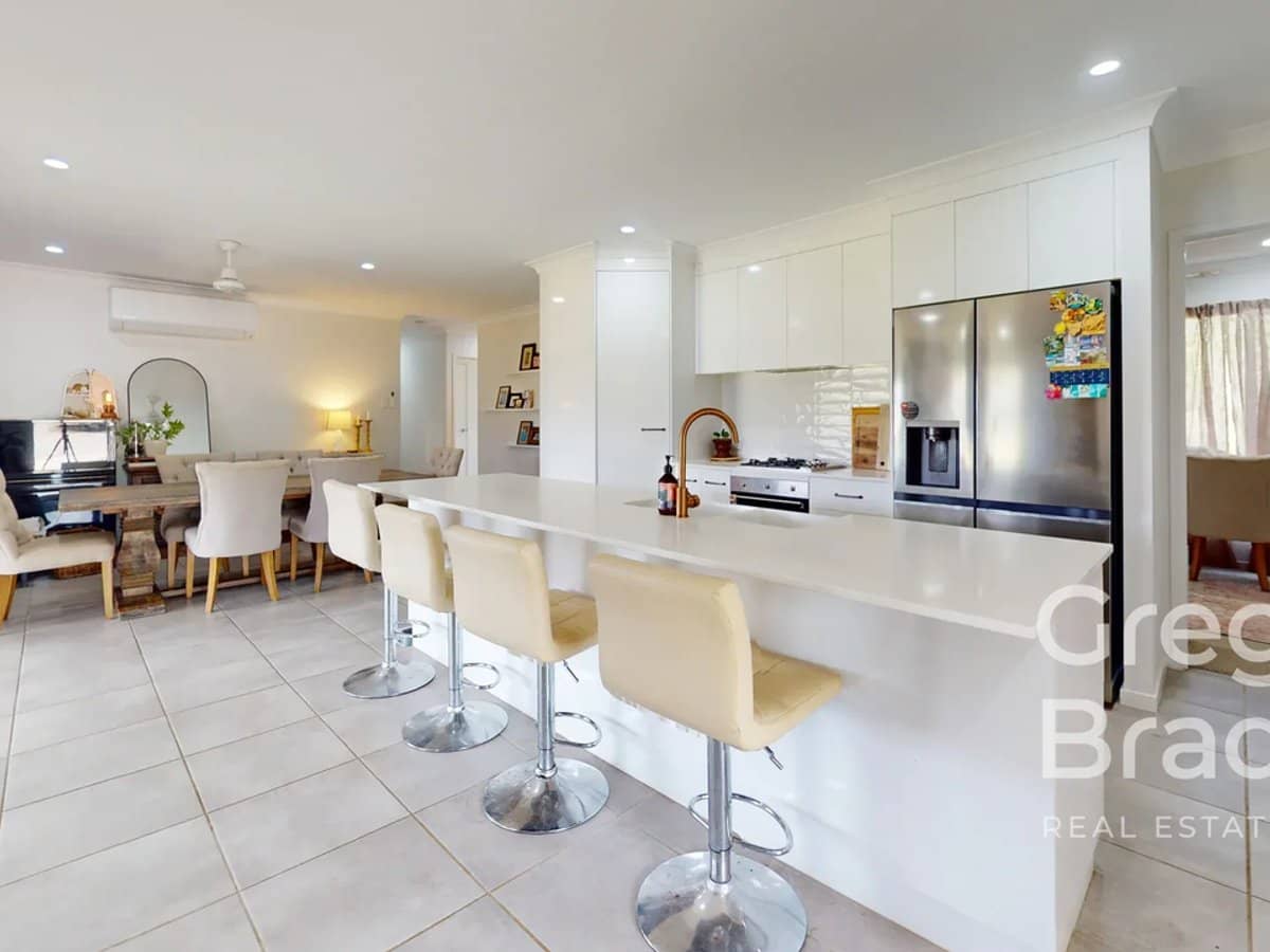 180 Gordonville Court, SARINA - Thumbnail 9