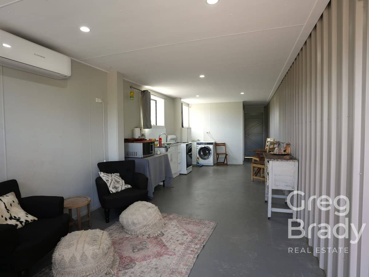 180 Gordonville Court, SARINA - Thumbnail 27