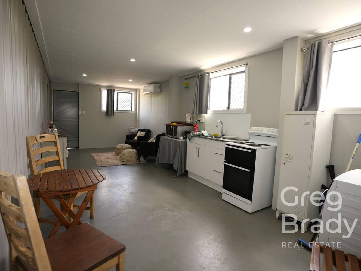 180 Gordonville Court, SARINA - Thumbnail 28