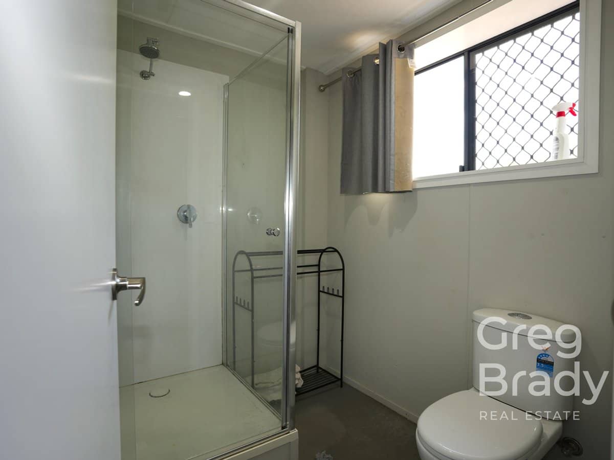 180 Gordonville Court, SARINA - Thumbnail 29