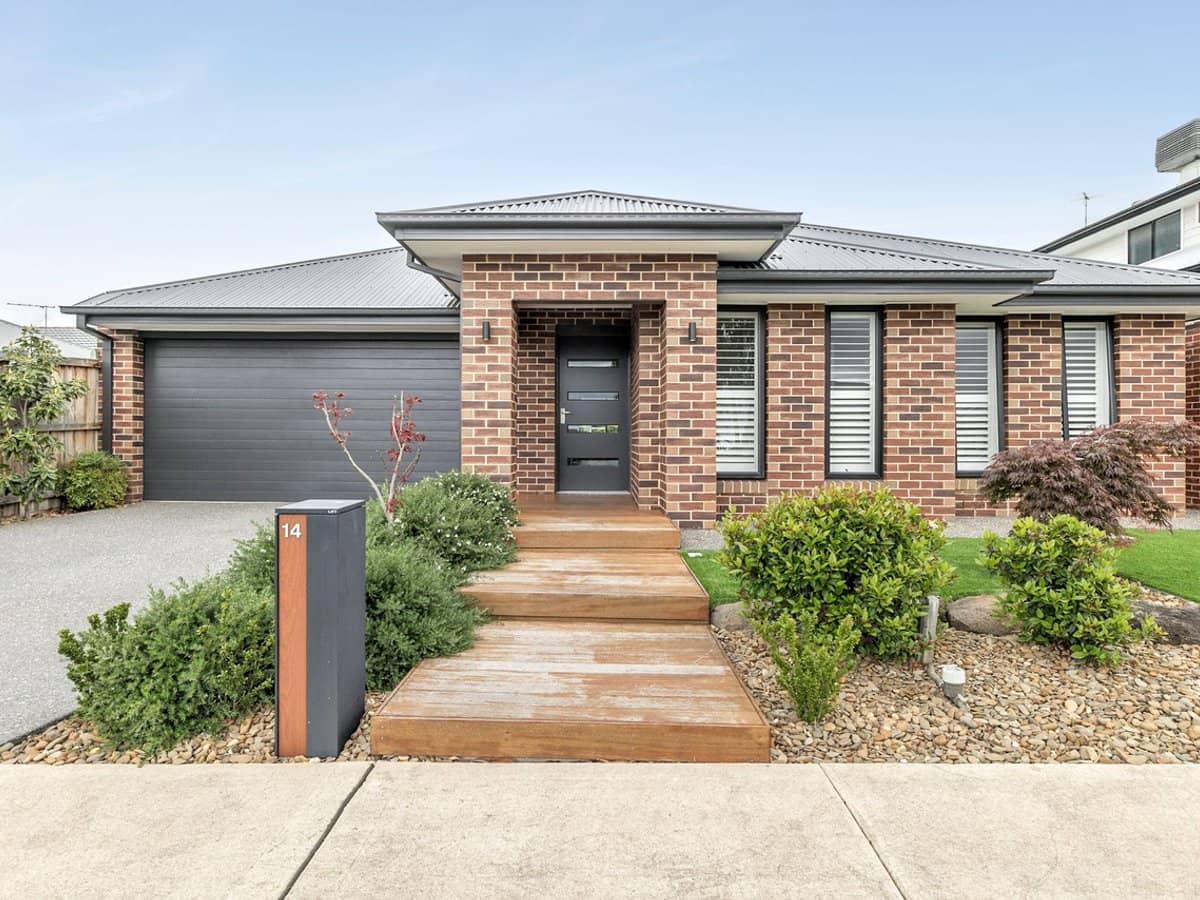 14 Trooper Avenue, SUNBURY - Thumbnail 1