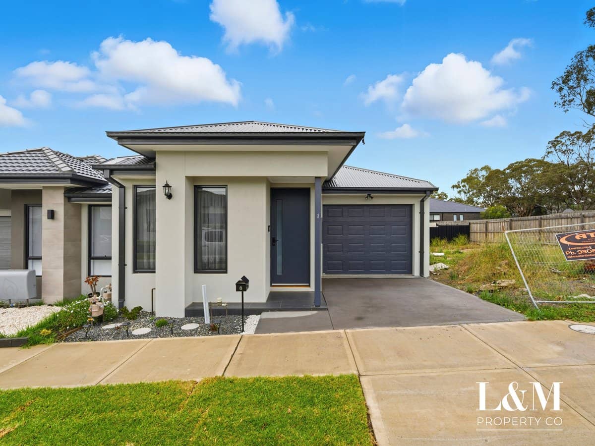 8 Alyssa Street, GREENVALE - Thumbnail 1