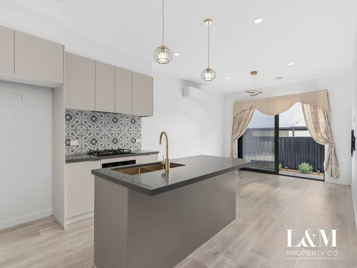 8 Alyssa Street, GREENVALE - Thumbnail 5