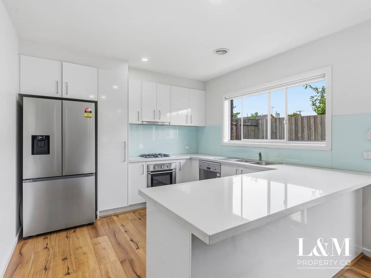 2 Lorica Avenue, BROADMEADOWS - Thumbnail 7