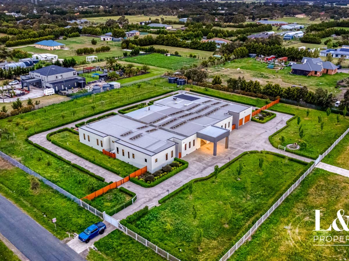 520 Mt Ridley Road, MICKLEHAM - Thumbnail 1