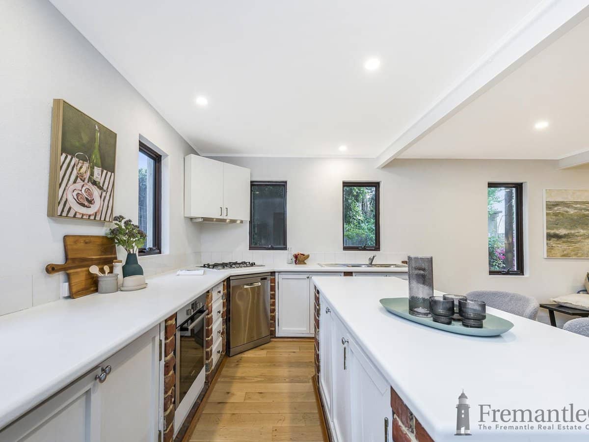 2A Rennie Cres North, HILTON - Thumbnail 6