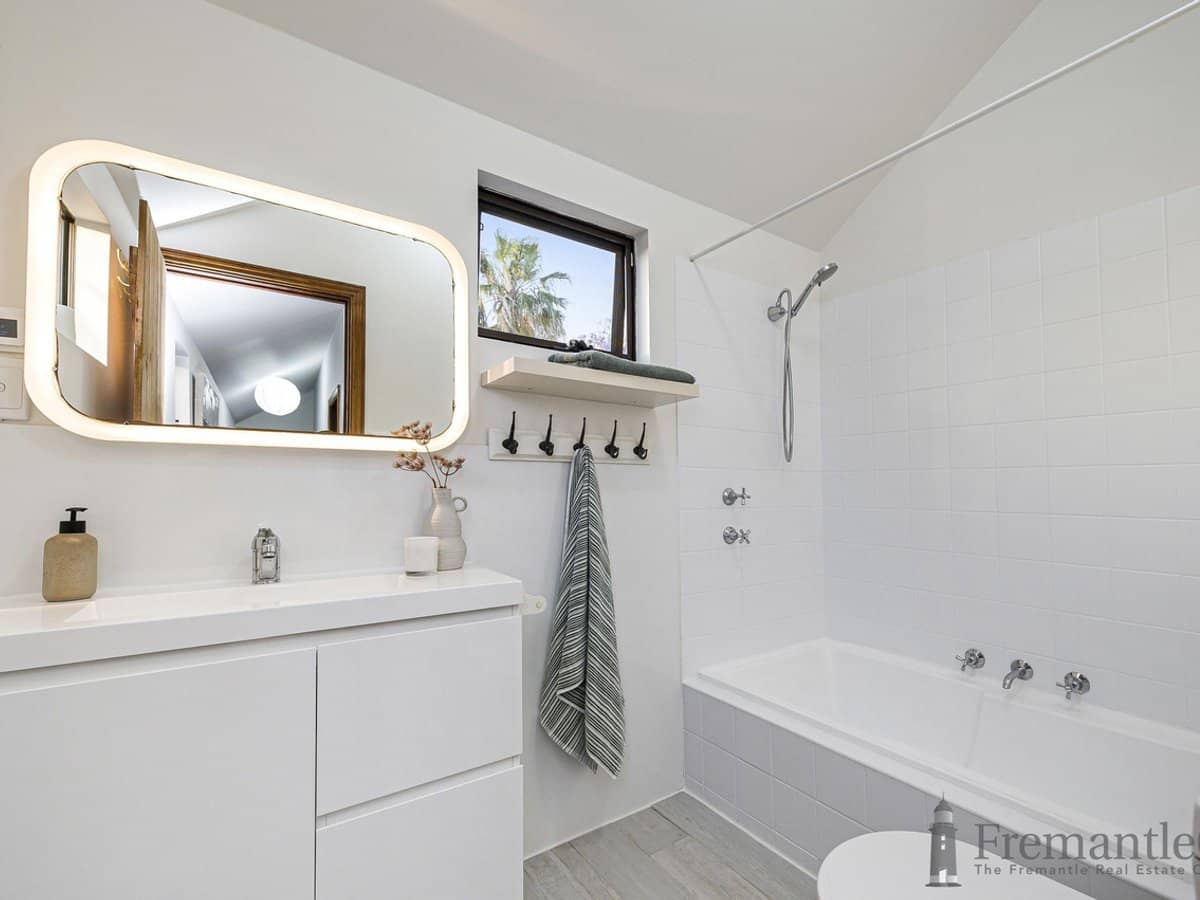 2A Rennie Cres North, HILTON - Thumbnail 22