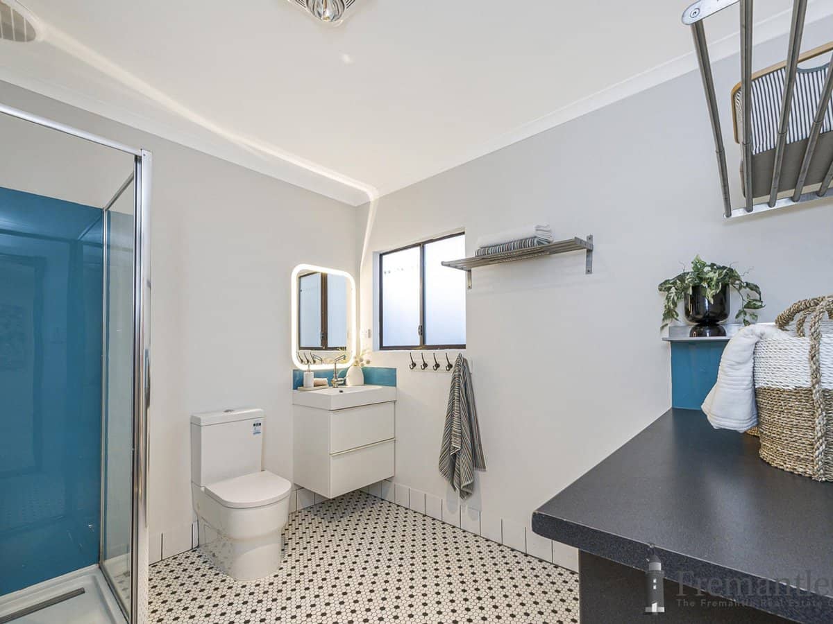2A Rennie Cres North, HILTON - Thumbnail 23