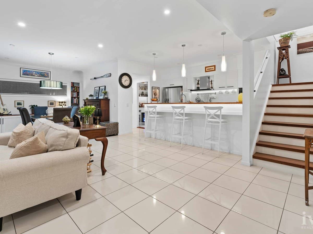 8 Cova Boulevard, Hope Island - Thumbnail 4