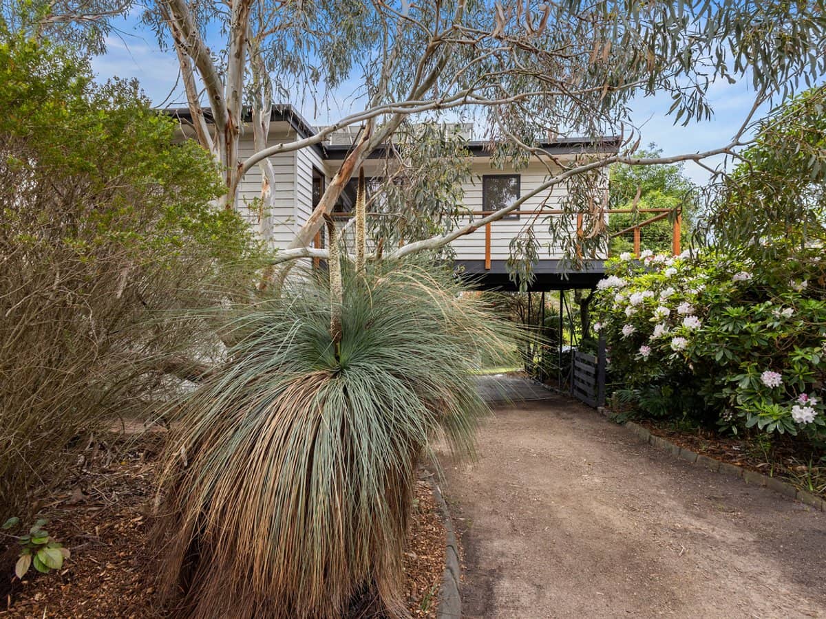 42 Murawa Drive, ROSEBUD - Thumbnail 1