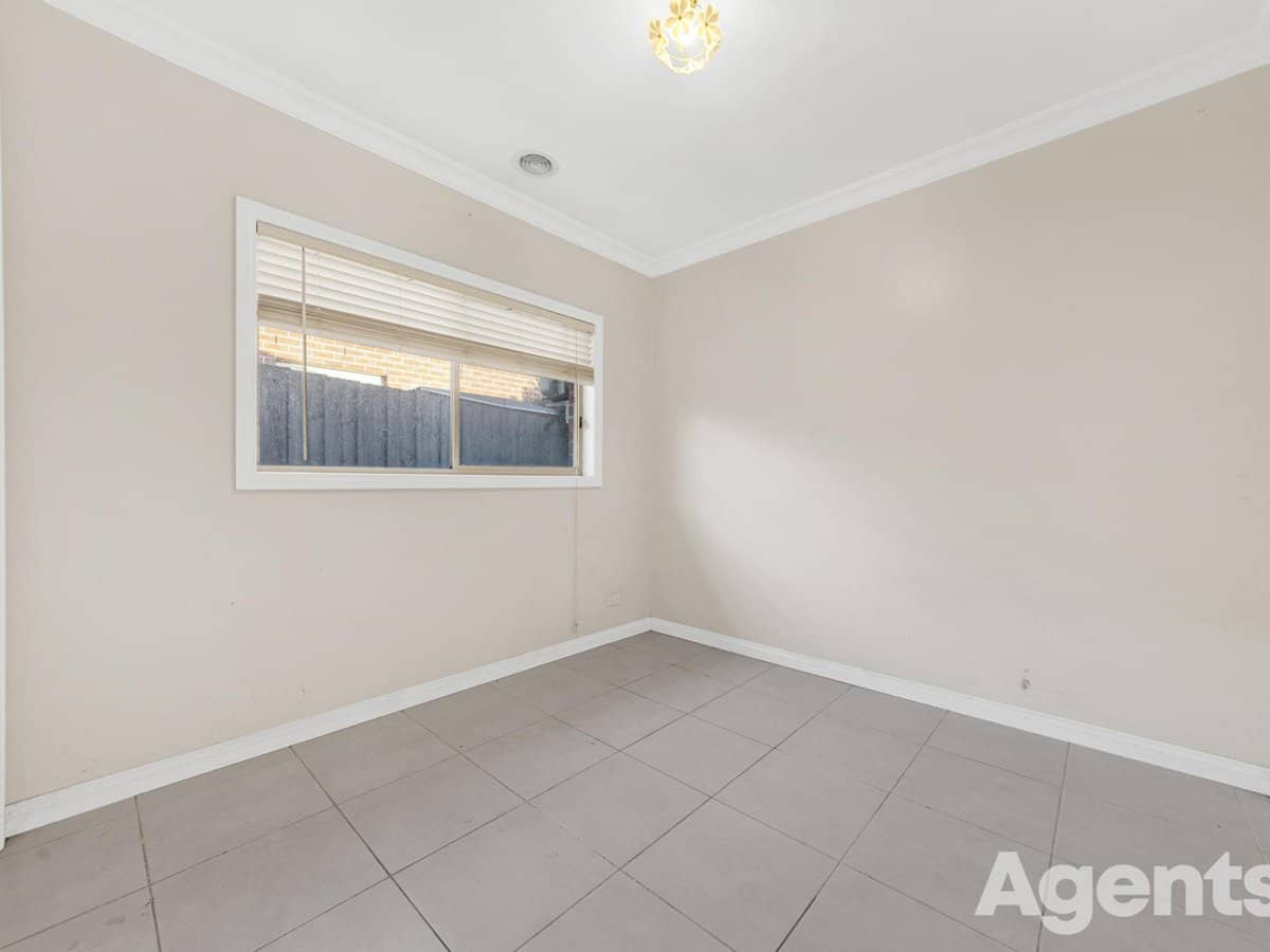 17 Mclaughlan Avenue, EUMEMMERRING - Thumbnail 9