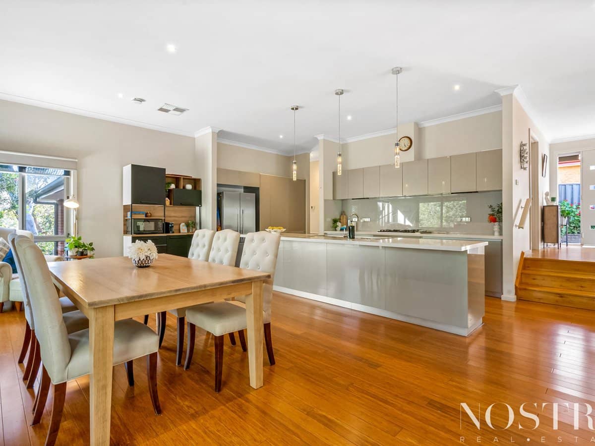 10 Fuller Street, DIAMOND CREEK - Thumbnail 1