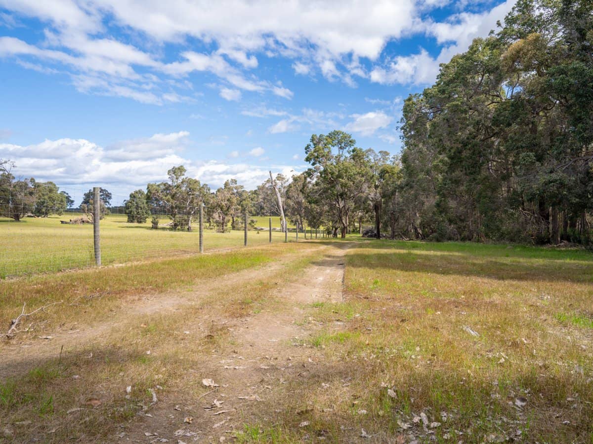 348 Bramley River Road, OSMINGTON - Thumbnail 6