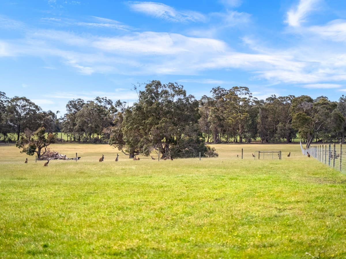 348 Bramley River Road, OSMINGTON - Thumbnail 8