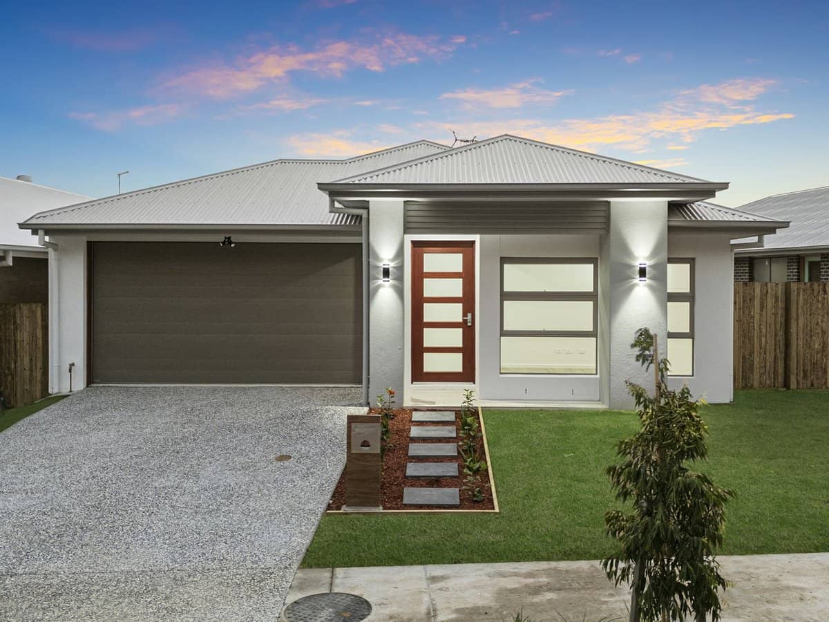 43 Endeavour Circuit, SOUTH MACLEAN - Thumbnail 1