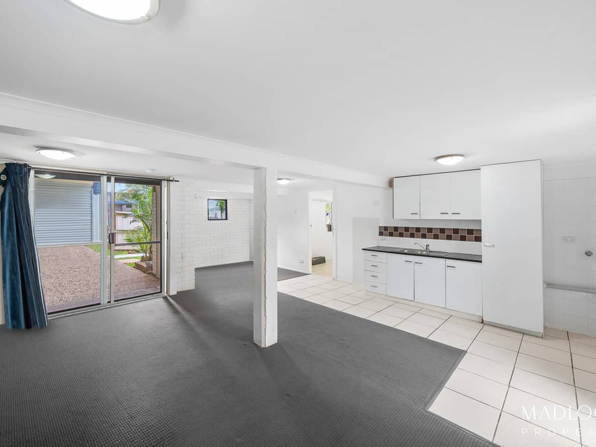 6 Campbell Street, CLINTON - Thumbnail 12