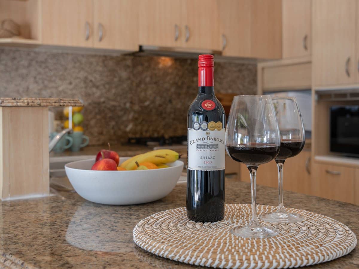 103 Salerno Street, Surfers Paradise - Thumbnail 5