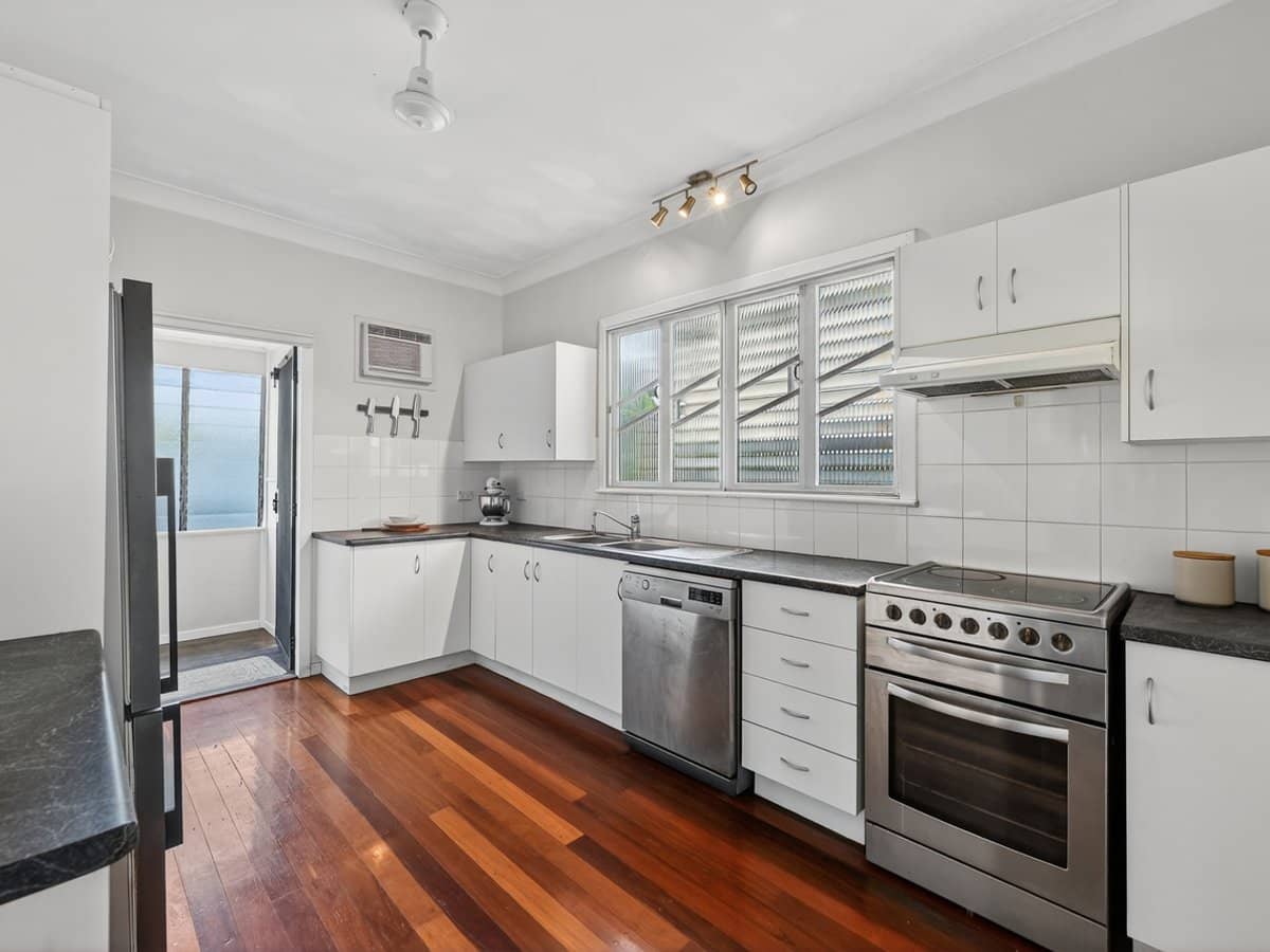 18 Tyrrell Street, GULLIVER - Thumbnail 8