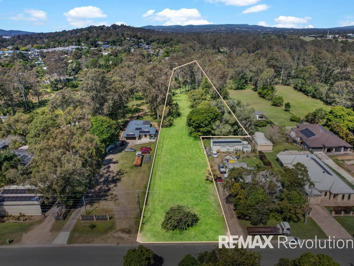 18 Springlands Drive, SLACKS CREEK - Thumbnail 3