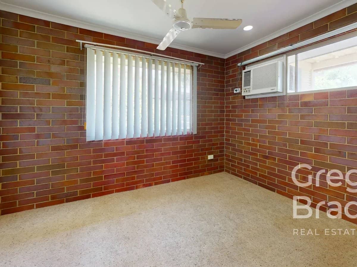 50 West Street, SARINA - Thumbnail 7