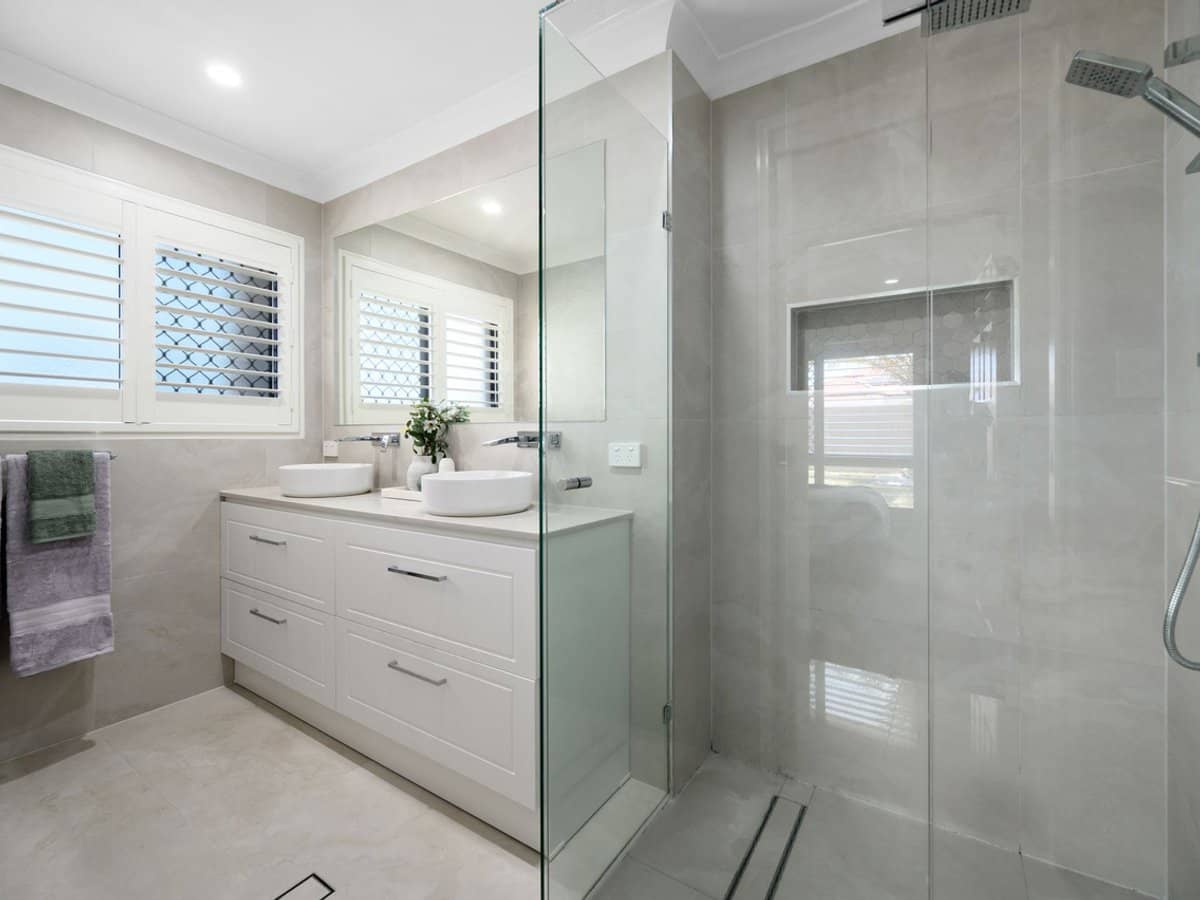 41 Maltravers Drive, ARUNDEL - Thumbnail 2