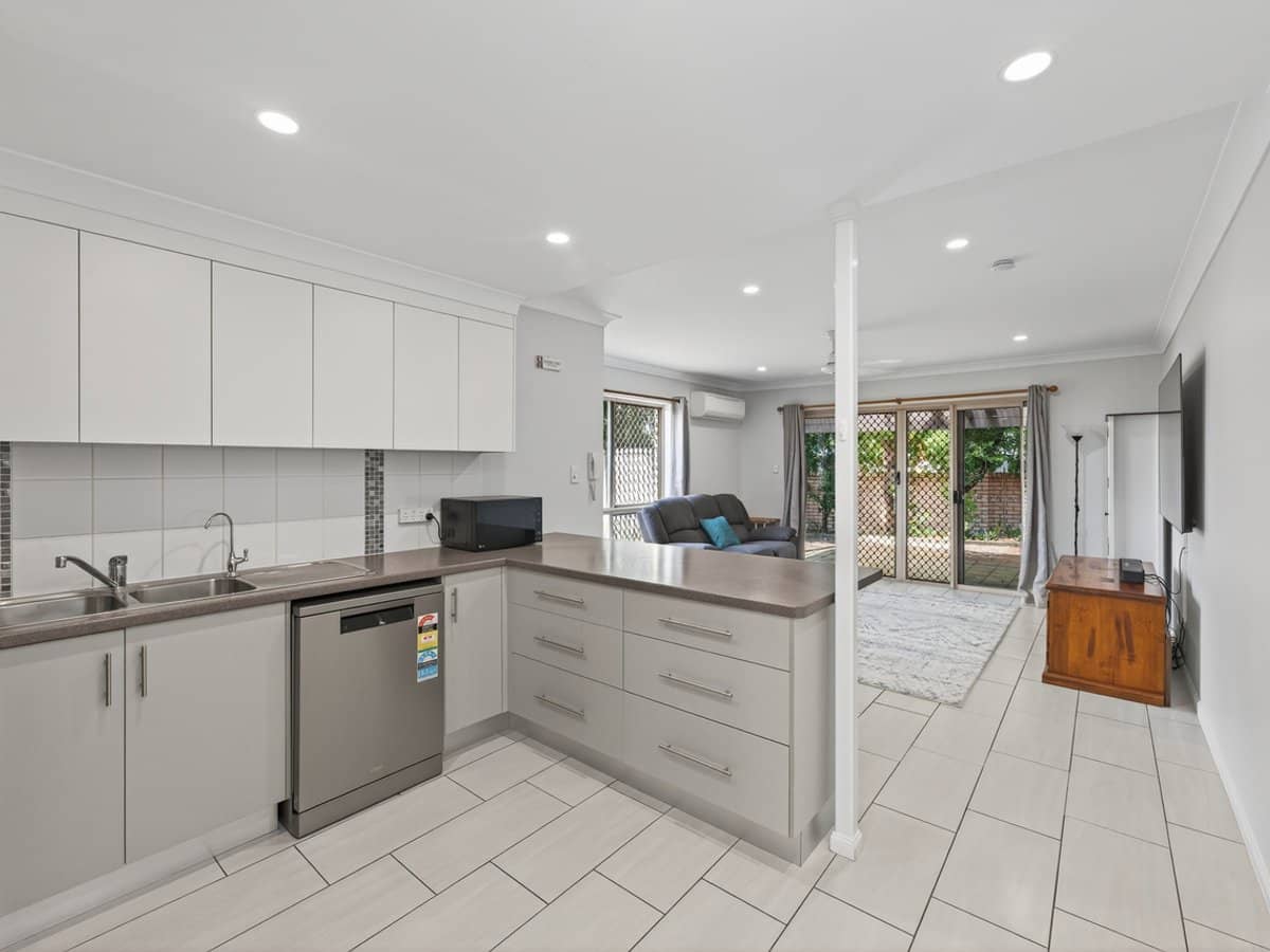 62-64 Bowen Road, ROSSLEA - Thumbnail 2