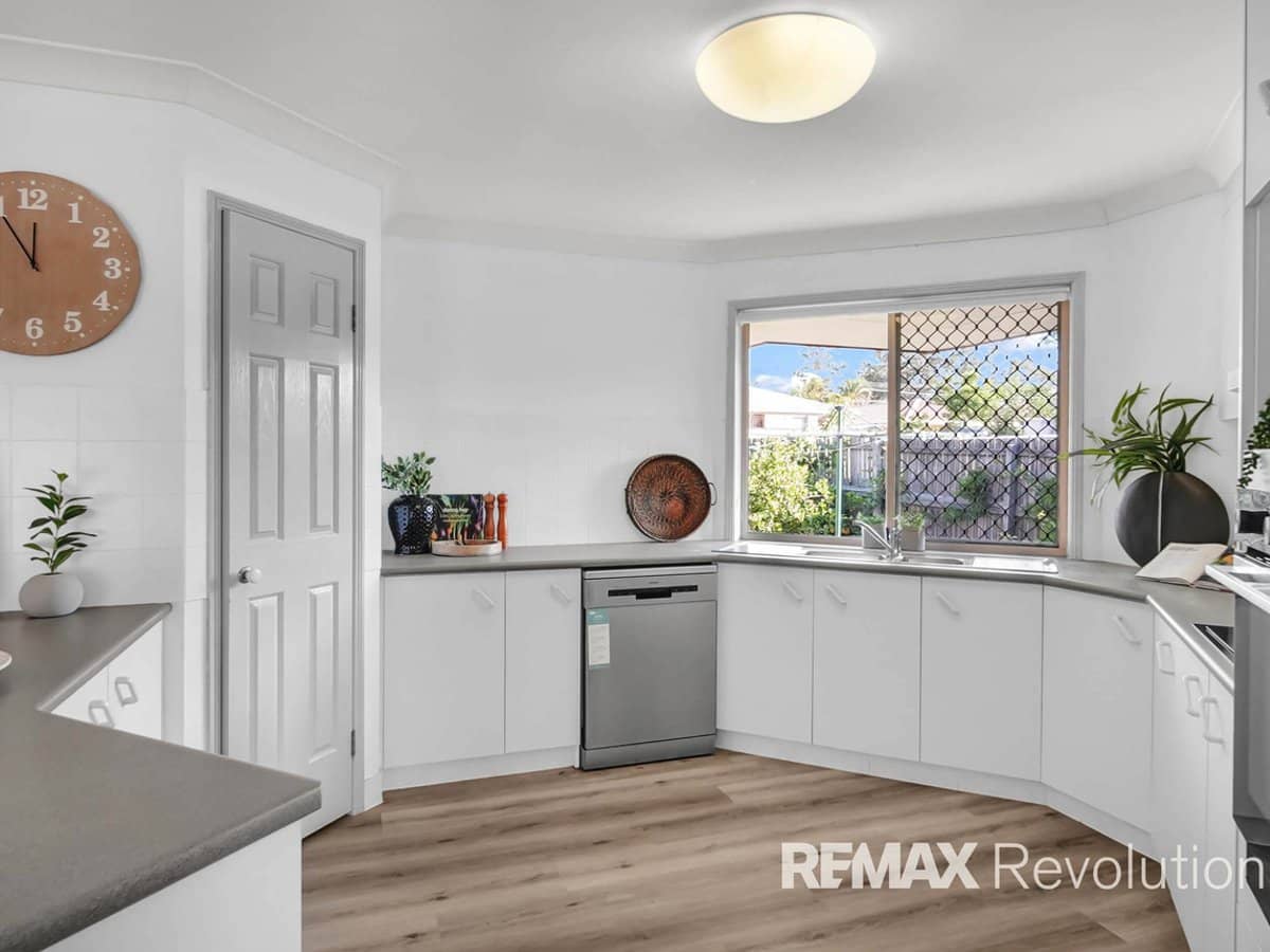 21 Noosa Court, HILLCREST - Thumbnail 4