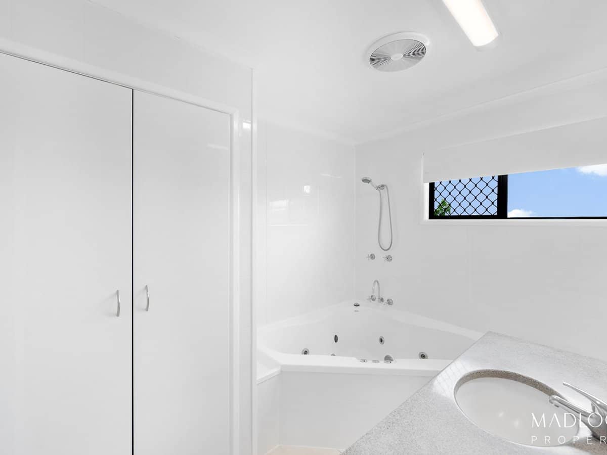 34 Cockatoo Drive, NEW AUCKLAND - Thumbnail 11