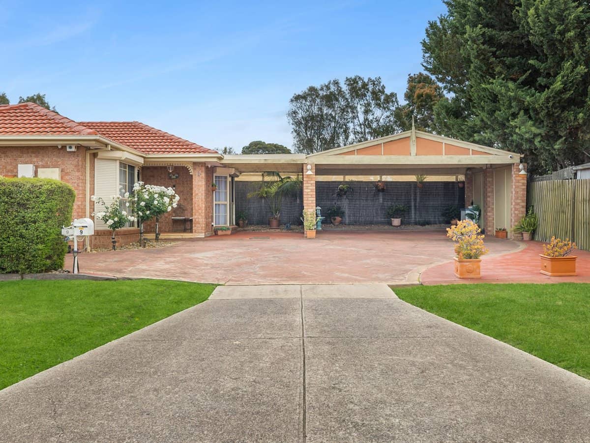 9 Leslie Court, HILLSIDE - Thumbnail 1