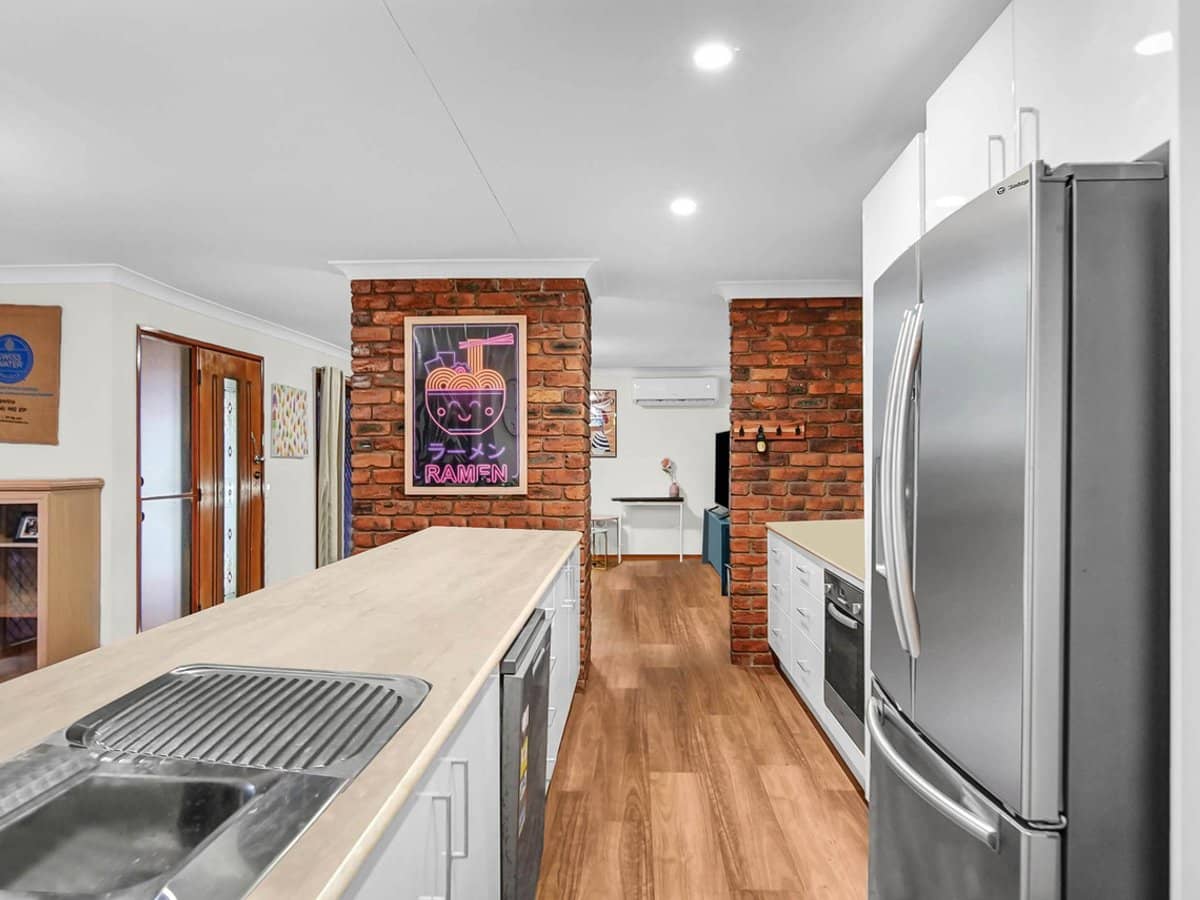 12 Jeffrey Court, MOUNT WARREN PARK - Thumbnail 18