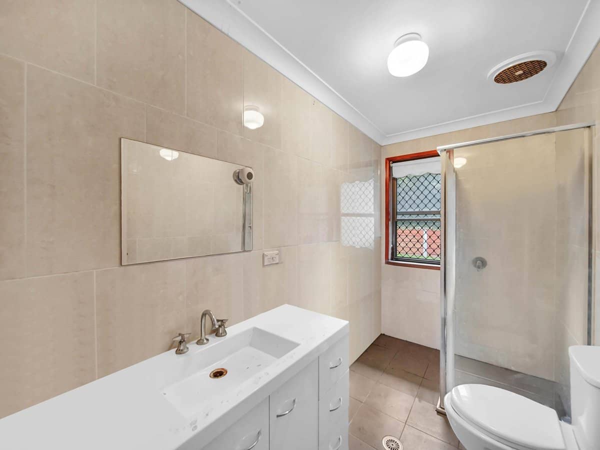 12 Jeffrey Court, MOUNT WARREN PARK - Thumbnail 8